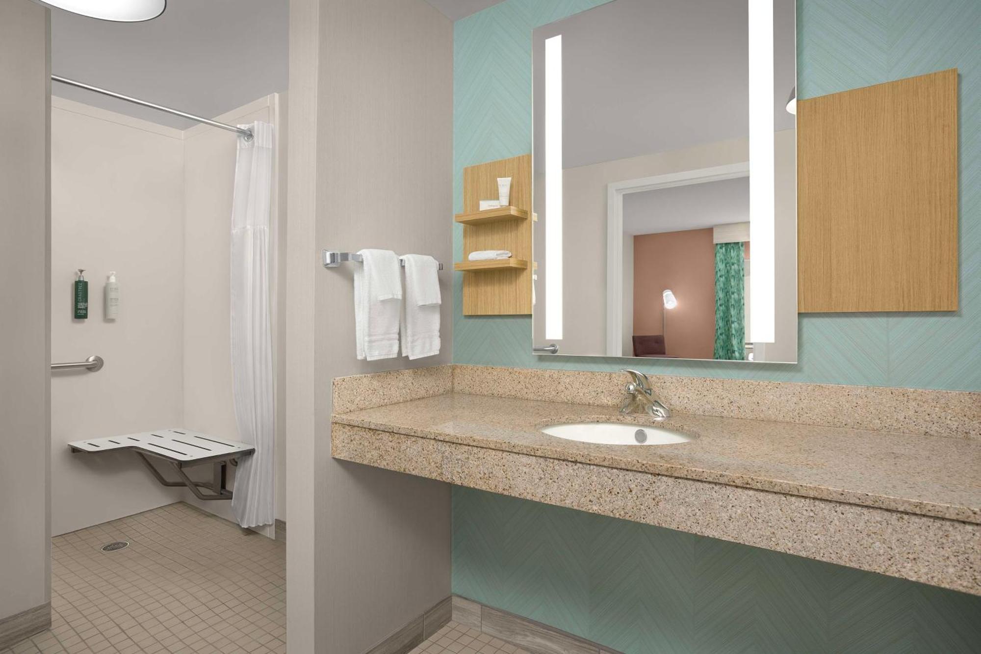 Hilton Garden Inn Raleigh Capital Blvd I-540 Bagian luar foto